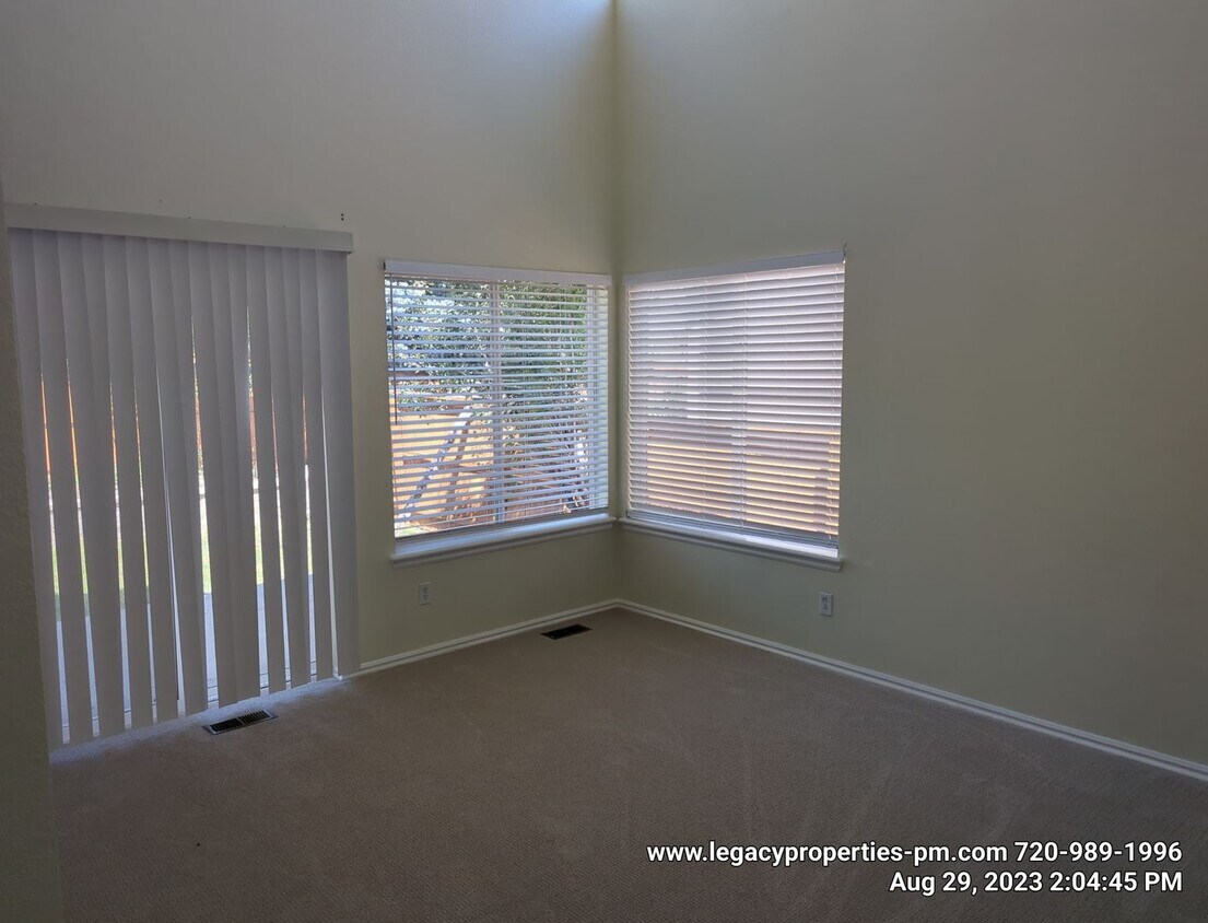 HIGHLANDS RANCH BEAUTY - HIGHLANDS RANCH BEAUTY