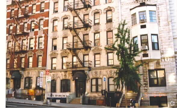 Foto del edificio - 119-21 E 96th St