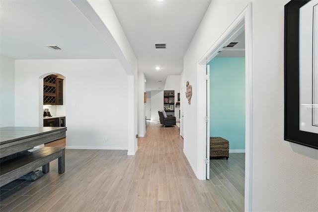 Building Photo - 2141 Olivereta Dr