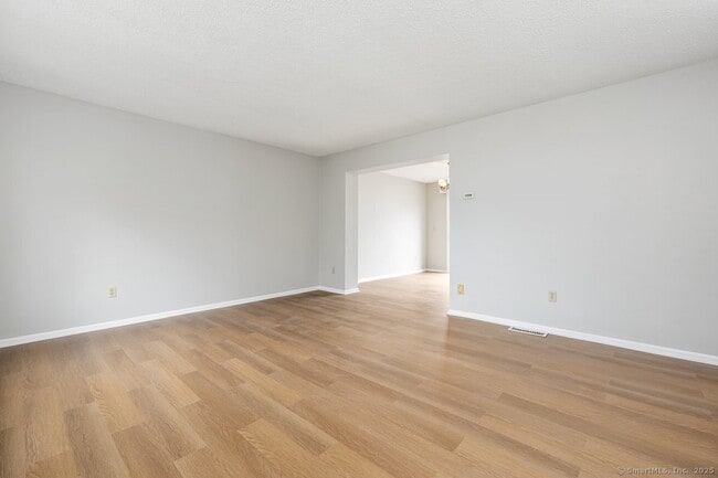Building Photo - 422 Courtland Ave