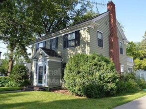 Building Photo - 704 8th St S