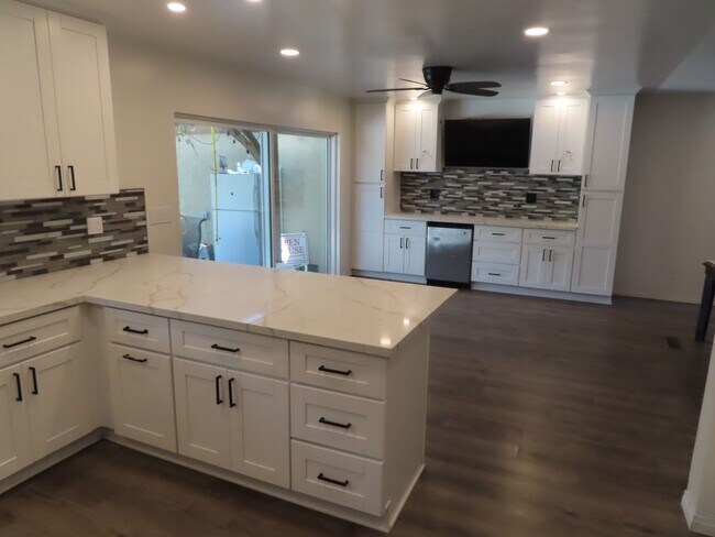 Foto del edificio - Coming Soon!  4 Bedroom Home in Fletcher H...