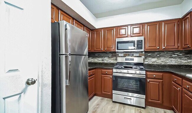 Building Photo - 2627 S Brompton Dr