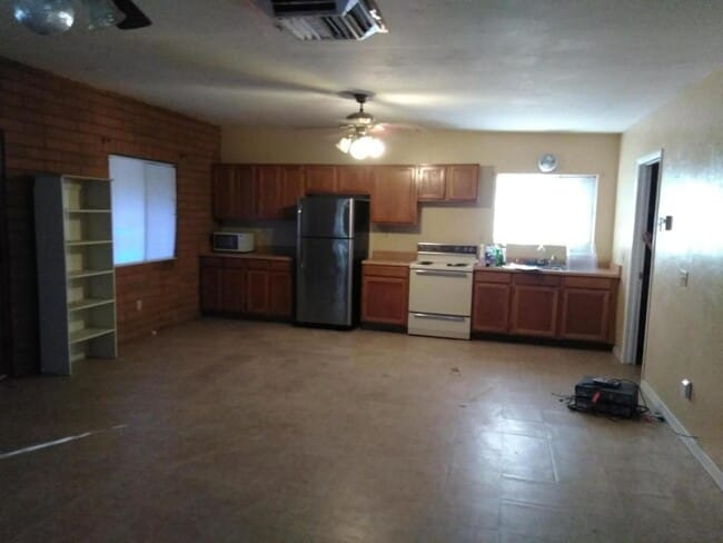 Building Photo - 4051 N Soldier Trail