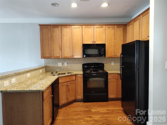 Foto del edificio - 718 Cotton Gin Alley