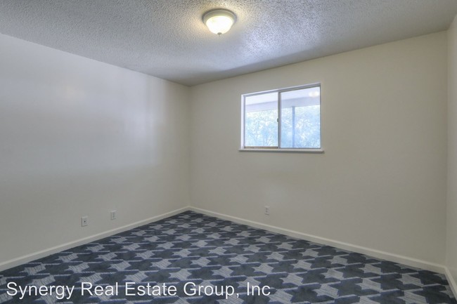 Building Photo - 317 Nix Dr