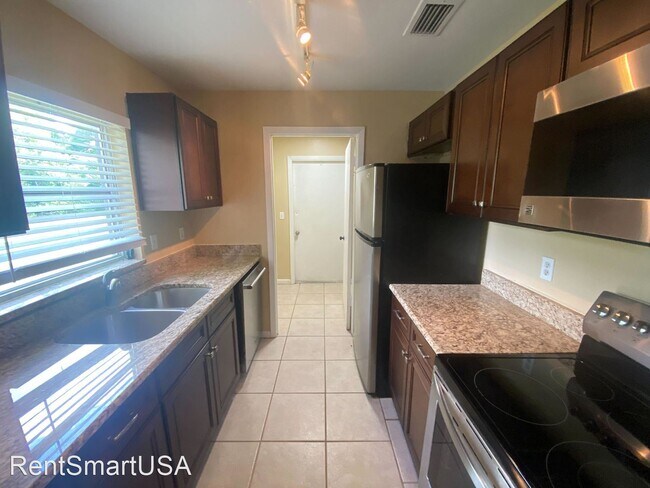 Foto del edificio - 3 br, 2 bath House - 1322 Deltona Blvd