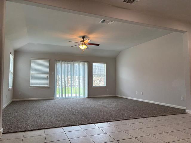 Building Photo - 9220 Hawthorne Dr