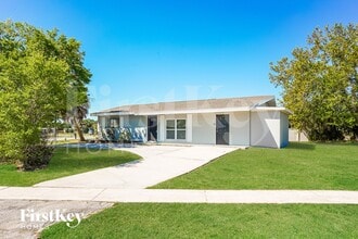Building Photo - 1633 Hayworth Rd