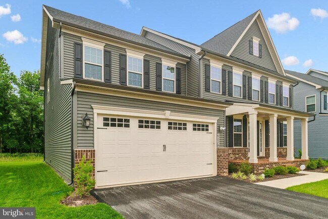 Building Photo - 6536 Clubhouse Dr