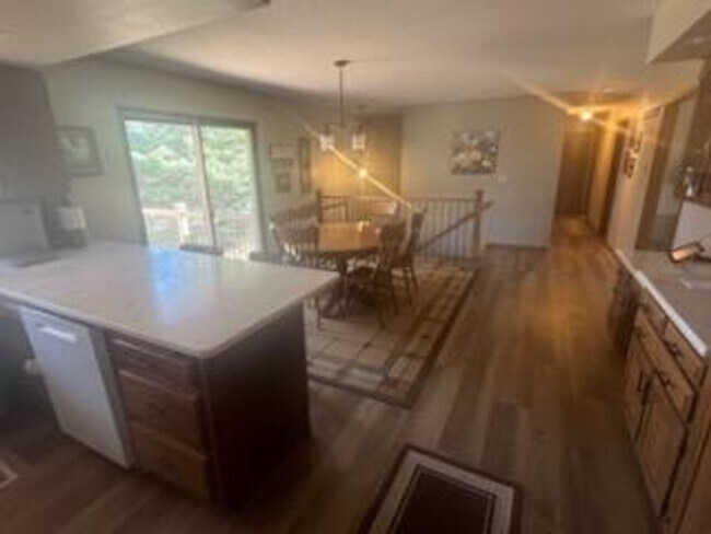 Foto del edificio - For Rent – 3 Bedroom Home in Sunset Hills, Pella