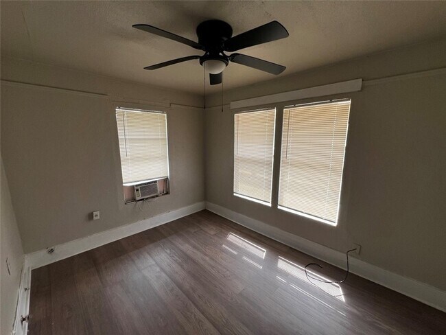 Foto del edificio - 741 13th St