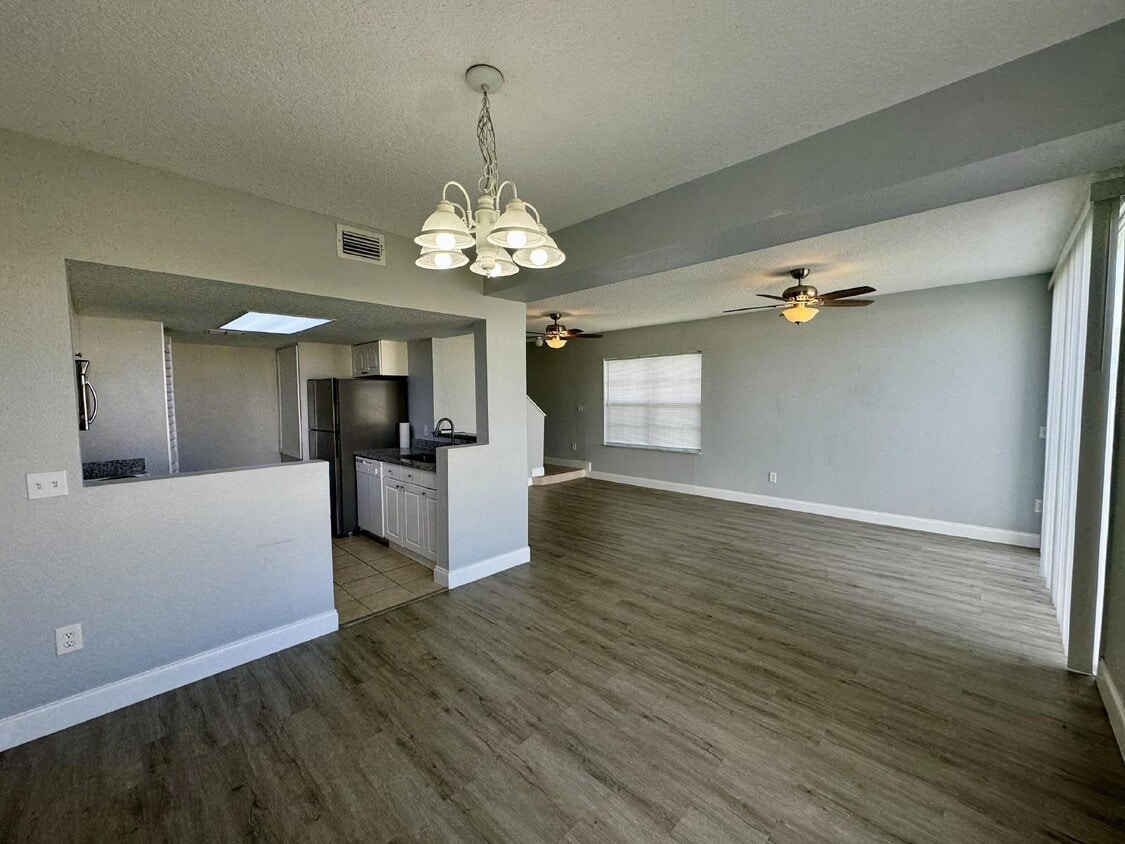 Primary Photo - Contemporary Townhome for Rent in Davenpor...