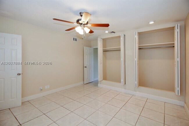 Foto del edificio - 781 SW 64th Terrace