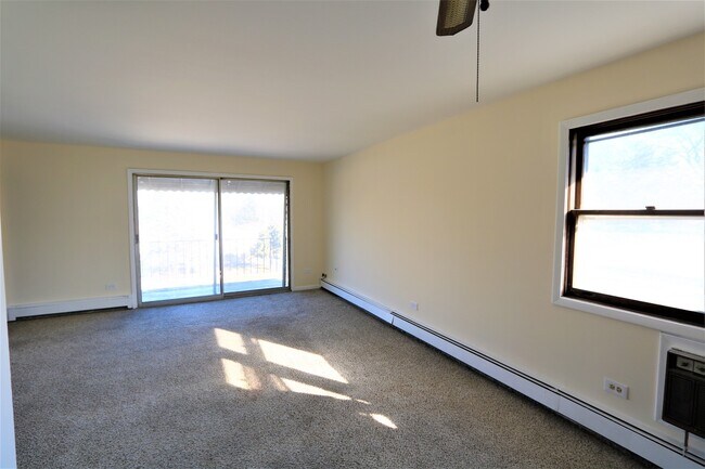 Building Photo - 15038 Chicago Rd