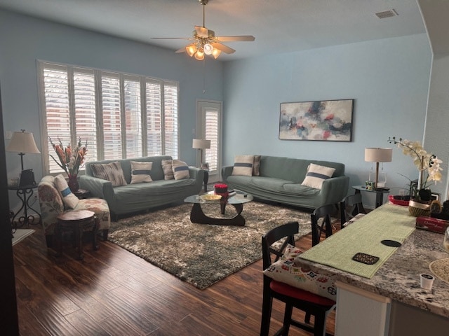 Foto del edificio - 10714 J A Forster Dr