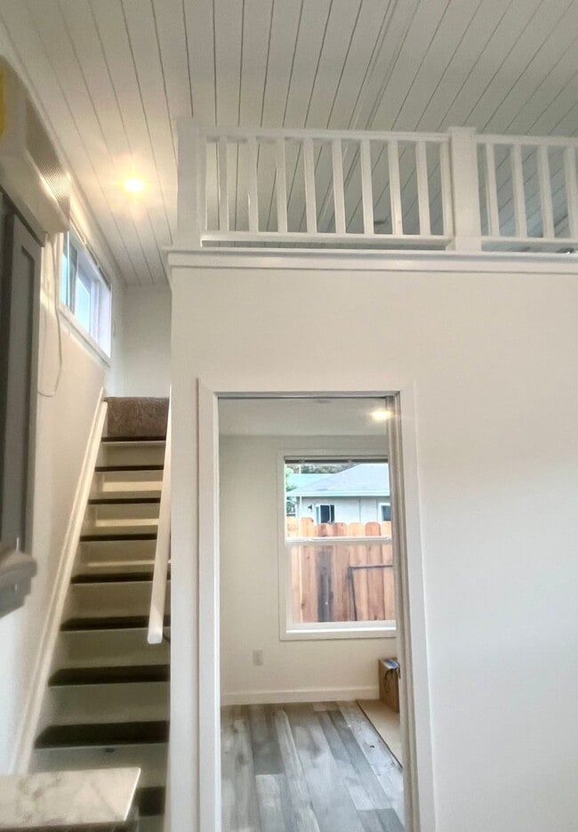 Building Photo - 3912 Amigo Dr