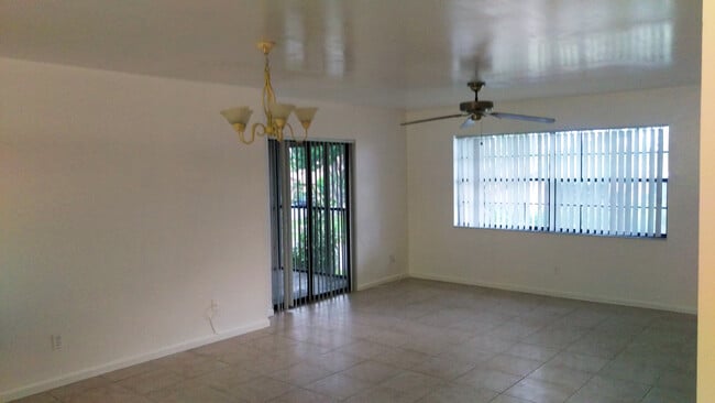 Building Photo - 3673 NW 94th Ave