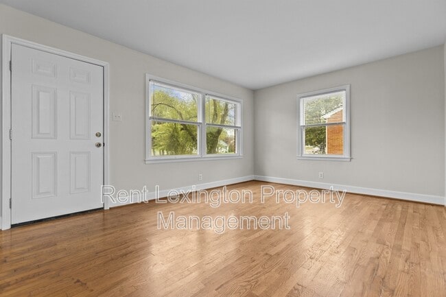 Photo - 265 Zandale Dr House