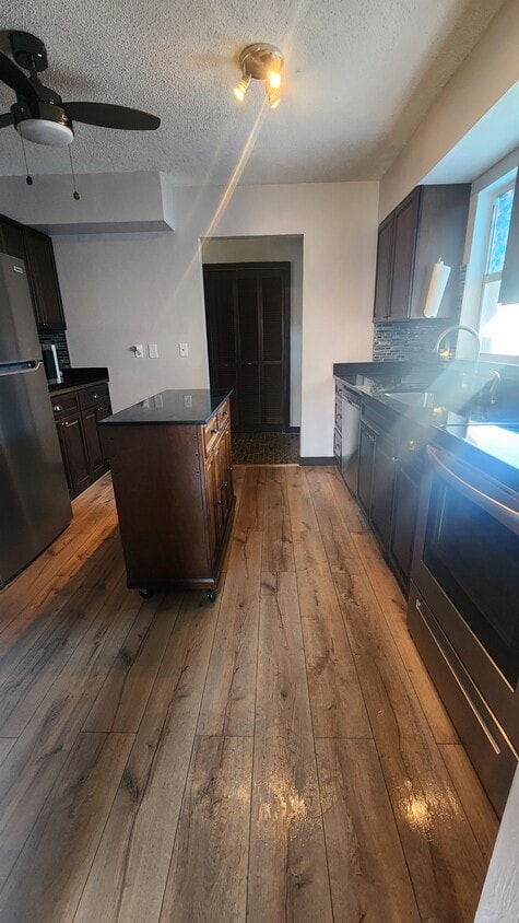 Building Photo - 601 Touchstone Cir