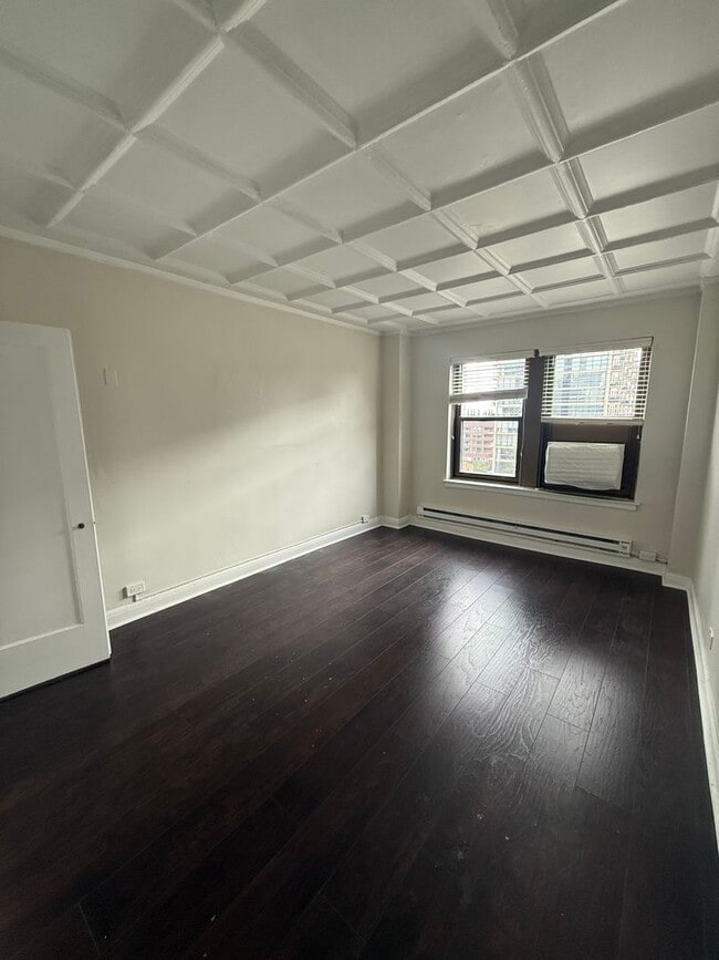 Interior Photo - The Archer
