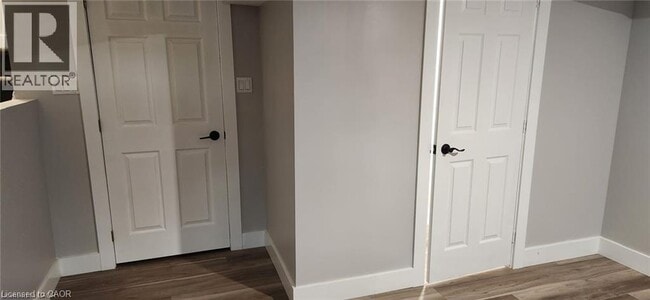 Building Photo - 700 Erinbrook Dr