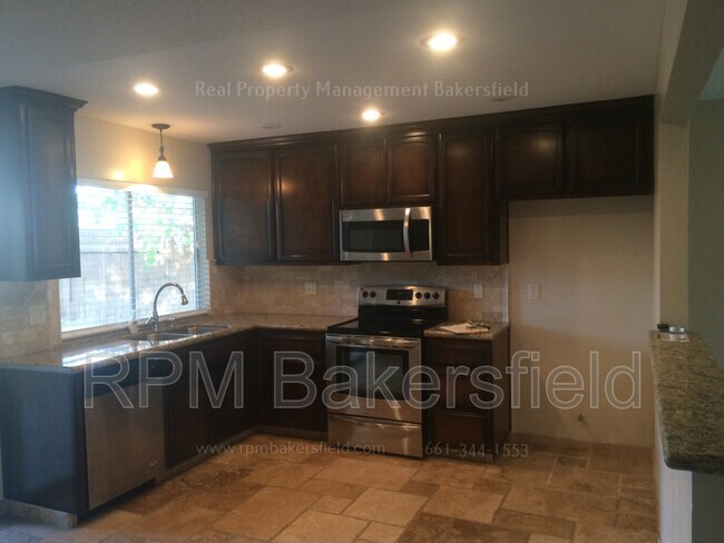 Building Photo - 3009 N Half Moon Dr