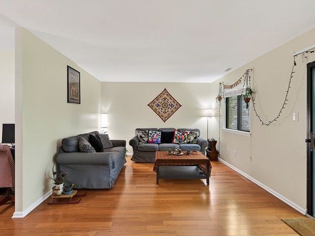 Foto del edificio - 133 Woodgate Ln