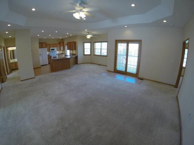 Foto del edificio - 808 Medary Ave S