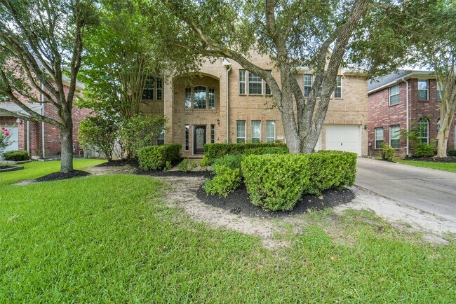 Foto del edificio - 2414 Falcon Knoll Ln