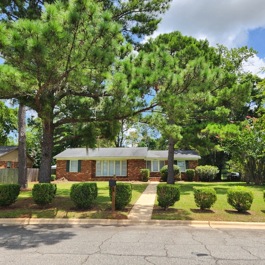Primary Photo - 432 Kingswood Ct