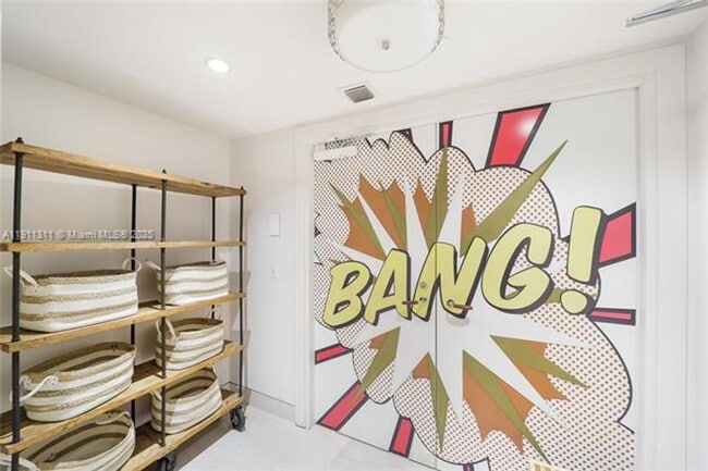 Photo - 2627 S Bayshore Dr Apartment