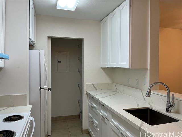 Building Photo - 95-648-648 Wikao St