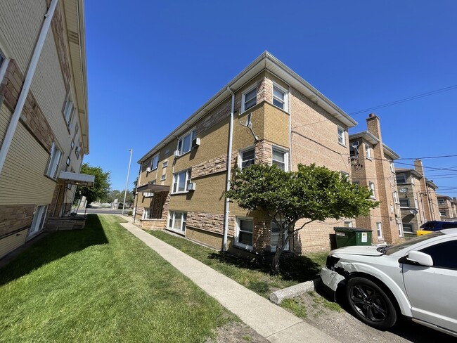 Building Photo - 1645 S Harlem Ave