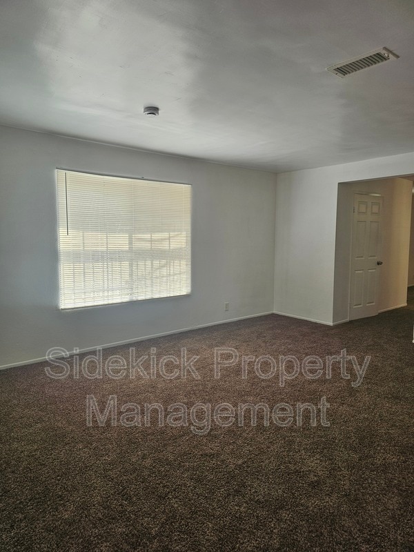 Building Photo - 10739 Mona Blvd