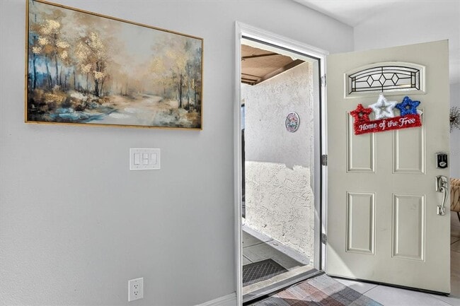 Foto del edificio - 15317 W Pond Woods Dr