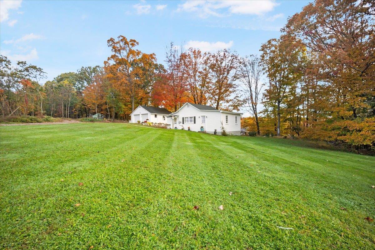 Foto principal - 274 Smithtown Rd