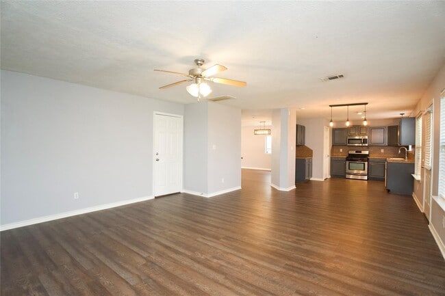Building Photo - 2419 Fox Water Dr