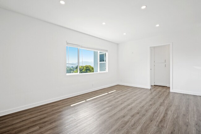 Building Photo - 2629 W Avenue 35