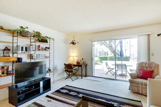 Building Photo - 445 S Desert Palm