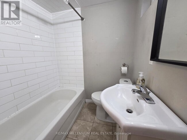 Building Photo - 80 Rainier Square