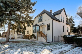 Building Photo - 1610 S 4th Ave