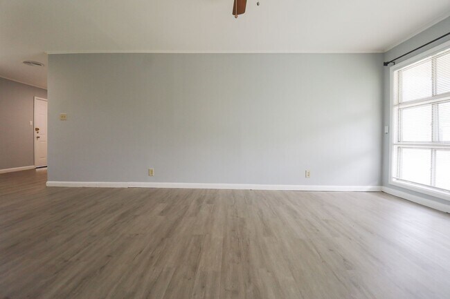 Foto del edificio - 3 Bed / 1 Bath in North Tulsa!
