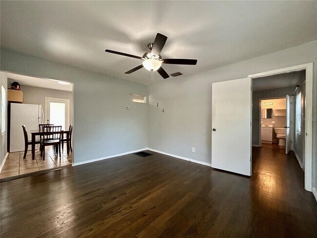 Foto del edificio - 2161 8th Ave N