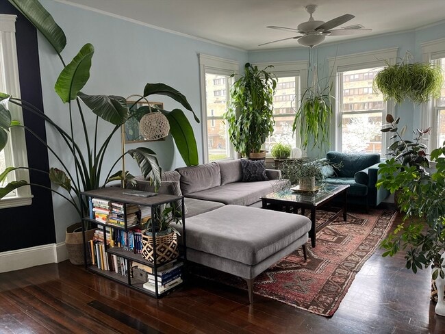 Foto del edificio - 2145 Dorchester Ave
