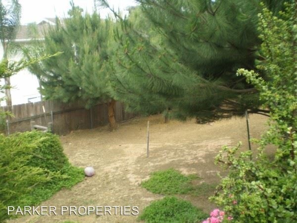 Building Photo - 8507-8509 Golden Ridge Rd
