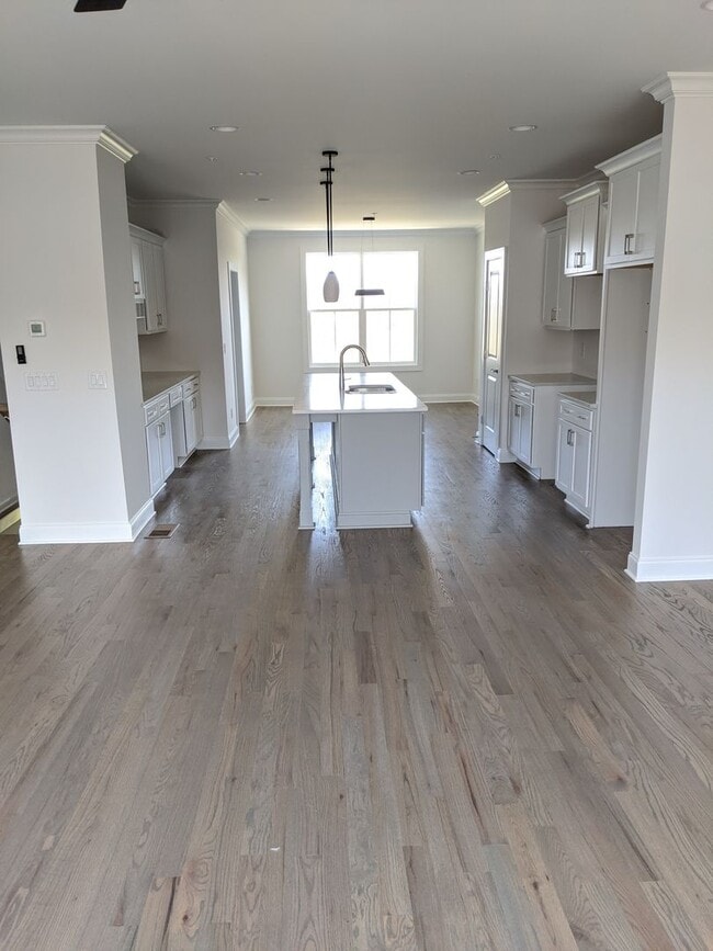 Building Photo - Luxury Townhome - Williamson County