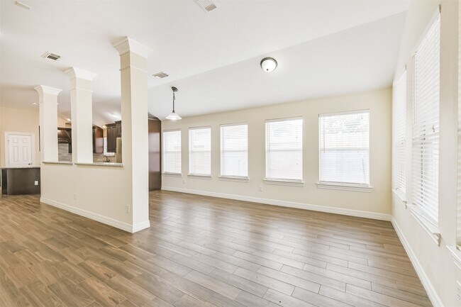 Foto del edificio - 13731 Cypresswood Crossing Blvd