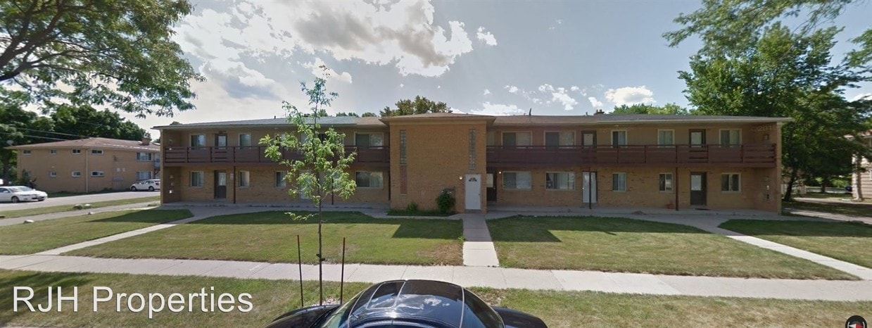 Primary Photo - 5925 N 63rd St