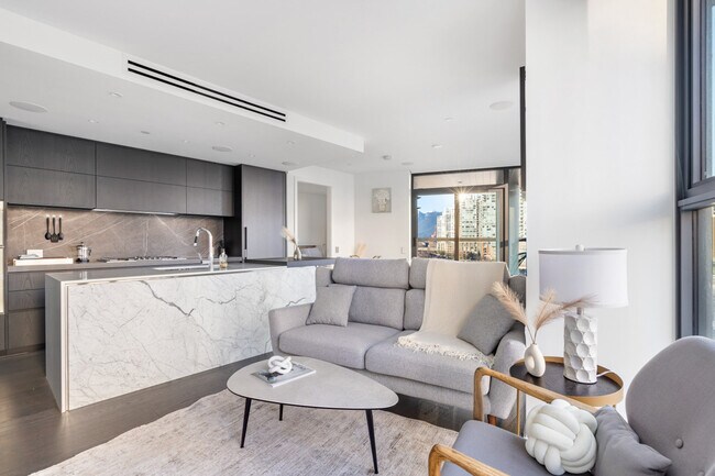 Building Photo - 1601 Quebec St